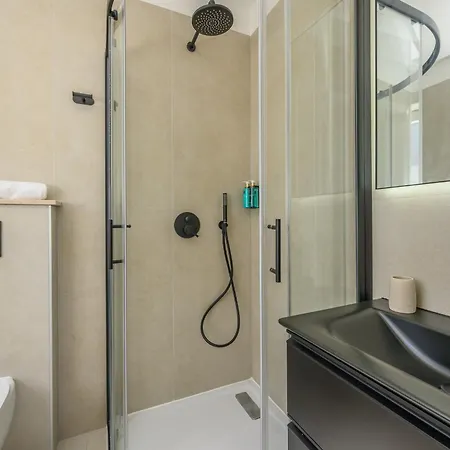 Villa Noir Olivum With Pool Slatine